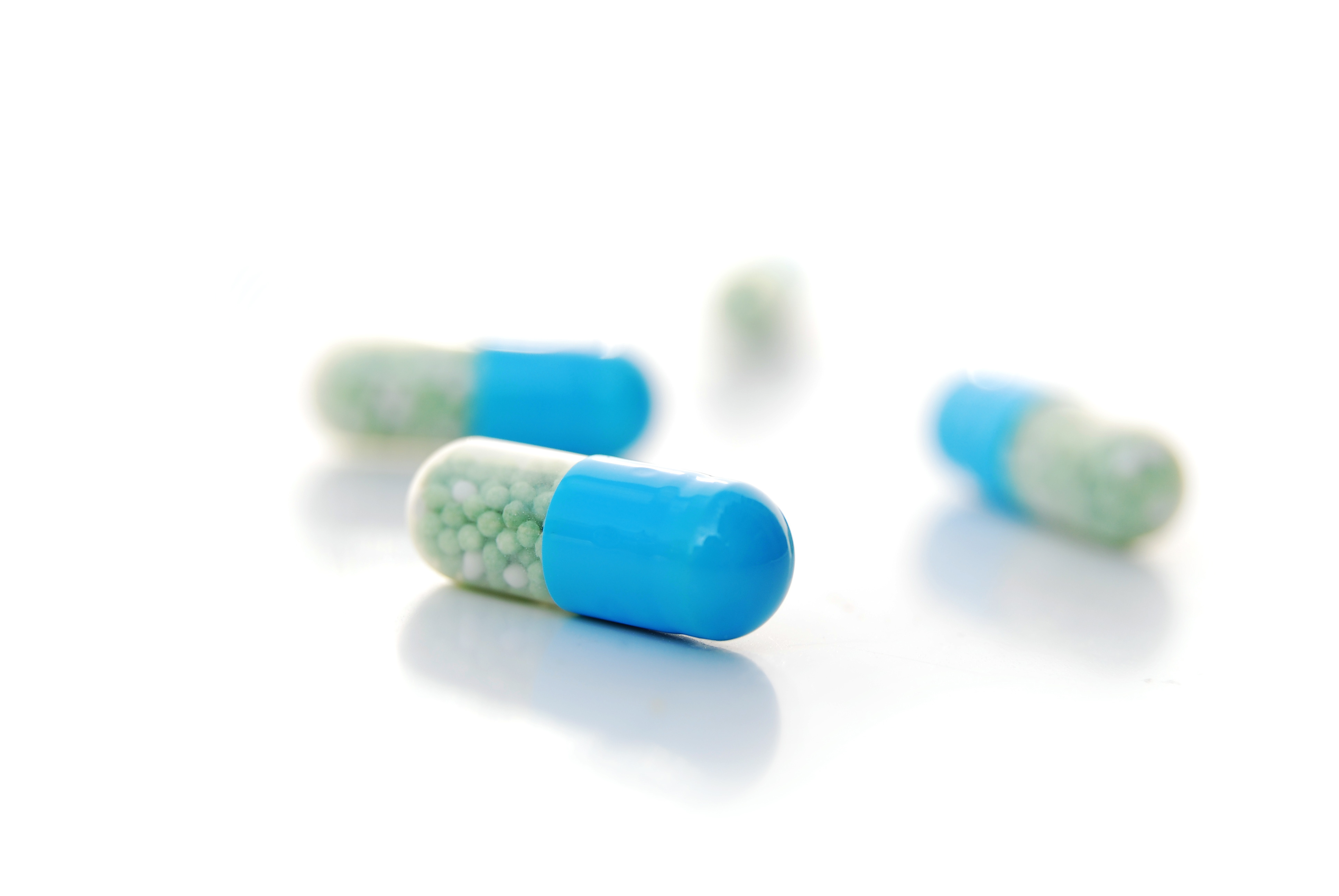 Medikamentenkapseln als Symbol für Arzneimitteldokumentation in der digitalen Patientenakte und GOÄ-konforme Abrechnung