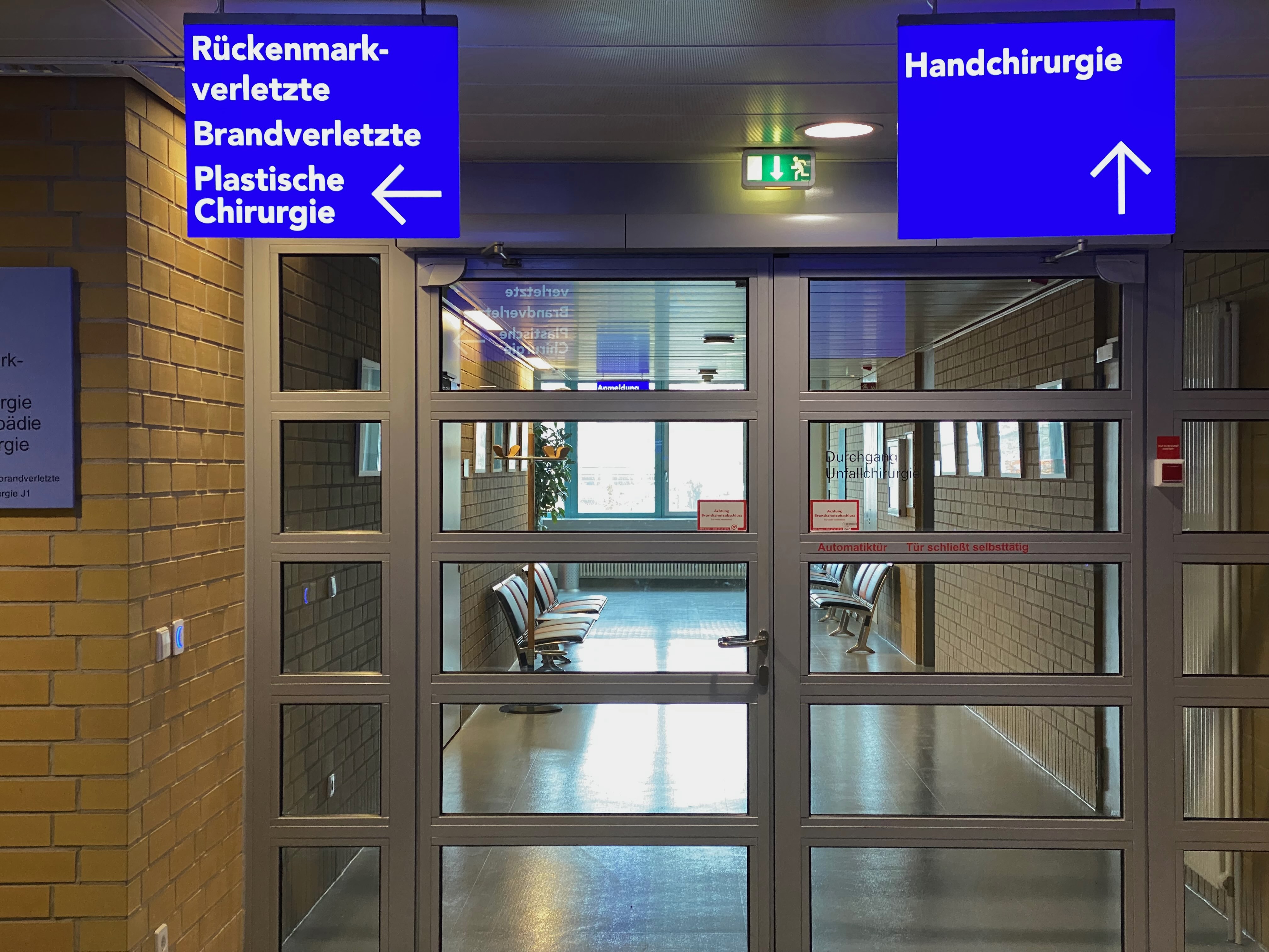 Klinikbeschilderung für spezialisierte Fachbereiche - Stellengesuch: Arzt sucht Anstellung in Klinik oder Krankenhaus