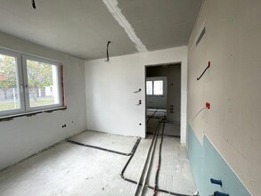 in-einer-neubau-wohnanlage-fuer-betreutes