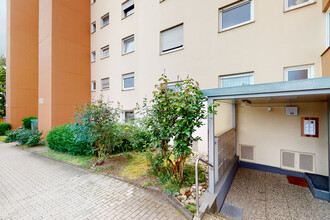 charmante-3-5-zimmerwohnung-balkon-stellplatz-perfekter-zustand-willkommen-in-ihrer-modernen.jpg