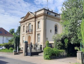 einzigartig-zwei-traum-etagen-in-top-sanierter-stadtvilla-am-fluss-zu-vermieten