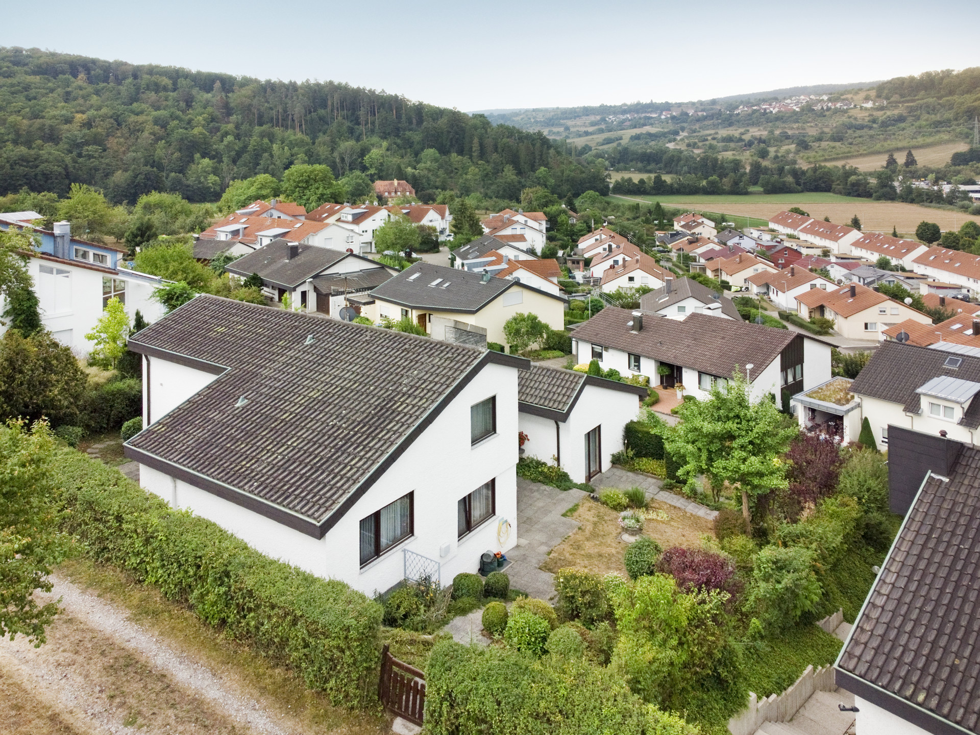 grosszuegiges-familiendomizil-mit-traumhaftem-ausblick-71364-winnenden-birkmannsweiler.jpg