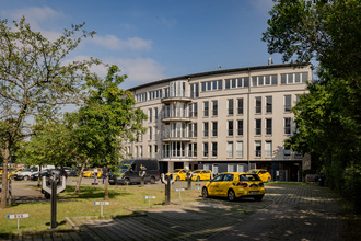 herzberg-campus-hell-and-saniert-praxisraeume-226-m-berlin-lichtenberg