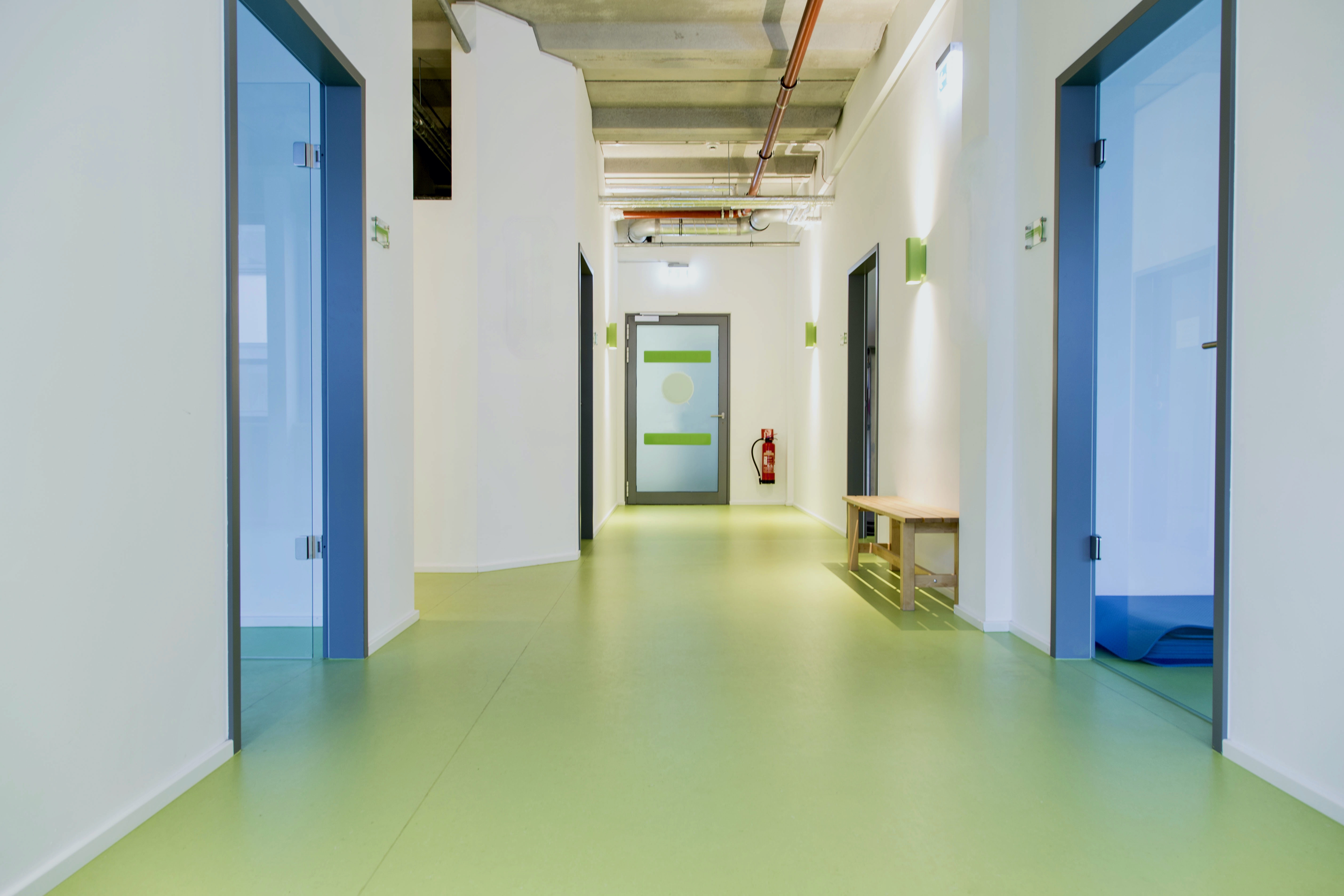modernes-praxishaus-mit-4-einheiten-jeweils-ca-240-m.jpeg