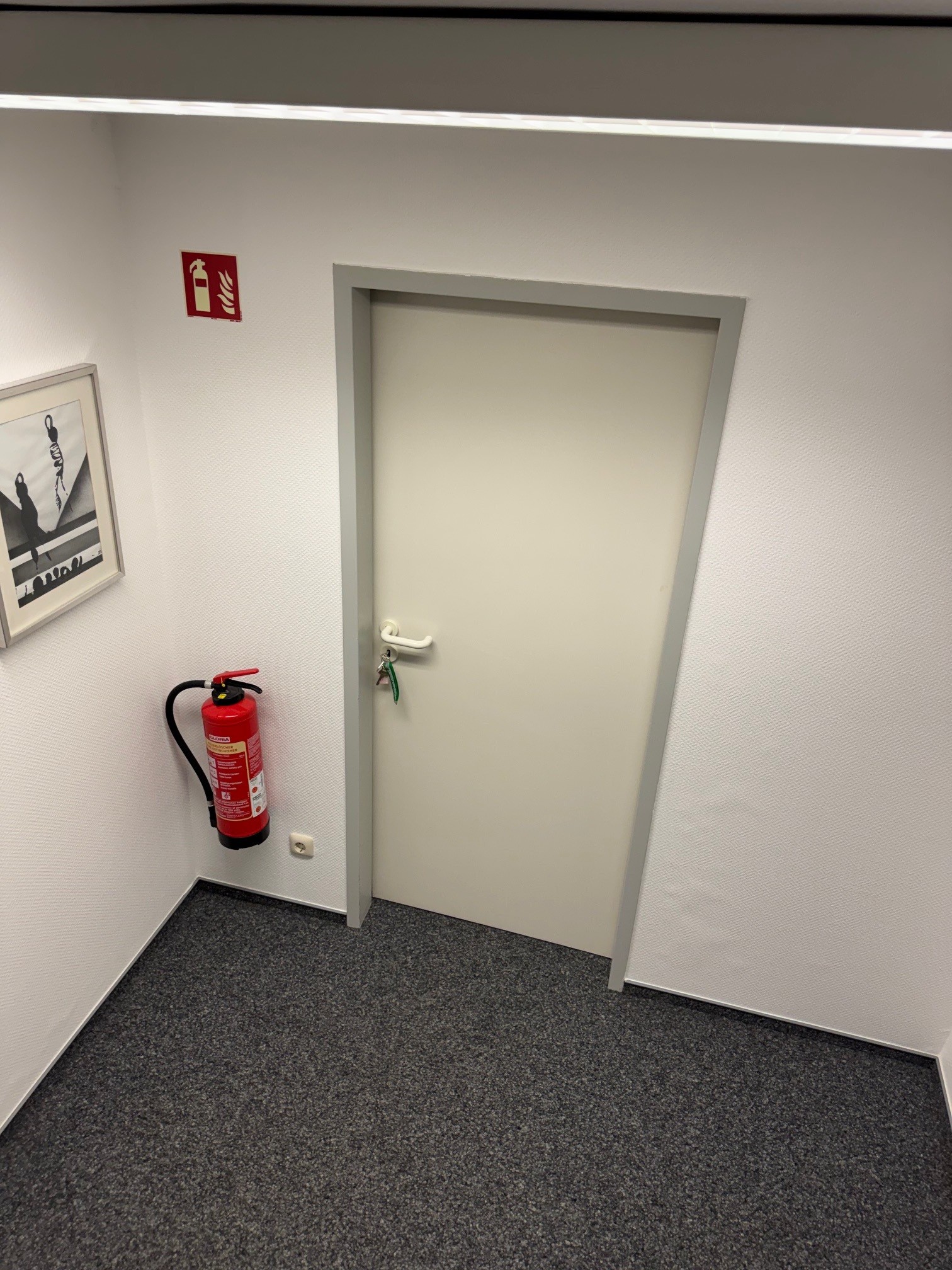 objektbeschreibung-die-zu-vermietenden-praxis-oder-bueroraeume-befindet-sich-im-erdgeschoss-in.jpg
