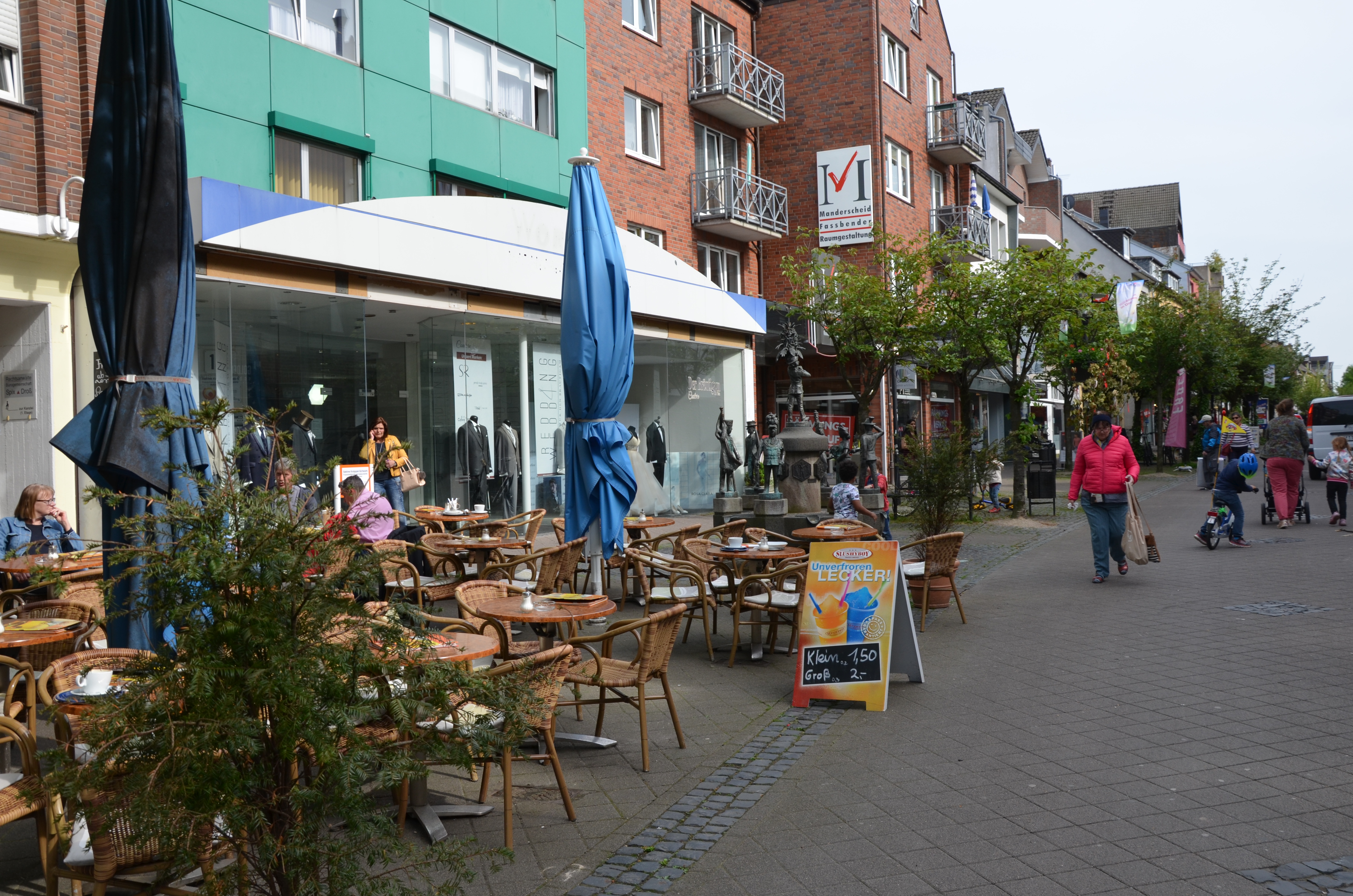 praxisraeume-in-zentraler-innenstadtlage-fussgaengerzone-dormagen.jpg