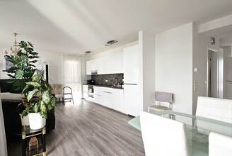 diese-moderne-vollstaendig-moeblierte-2-zimmer-wohnung-72-qm-im-2-obergeschoss