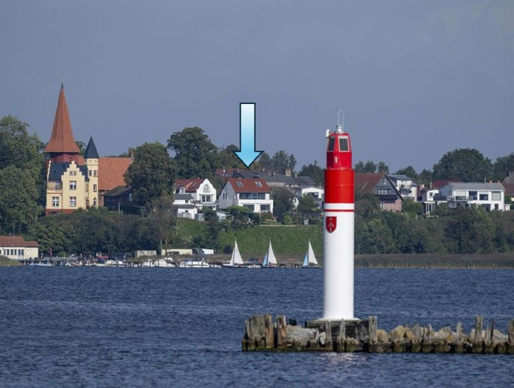 wohnhaus-auf-der-insel-ruegen-in-exklusiver-lage-mit-blick-auf-den-strelasund-und-die-hansestadt-stralsund.jpg
