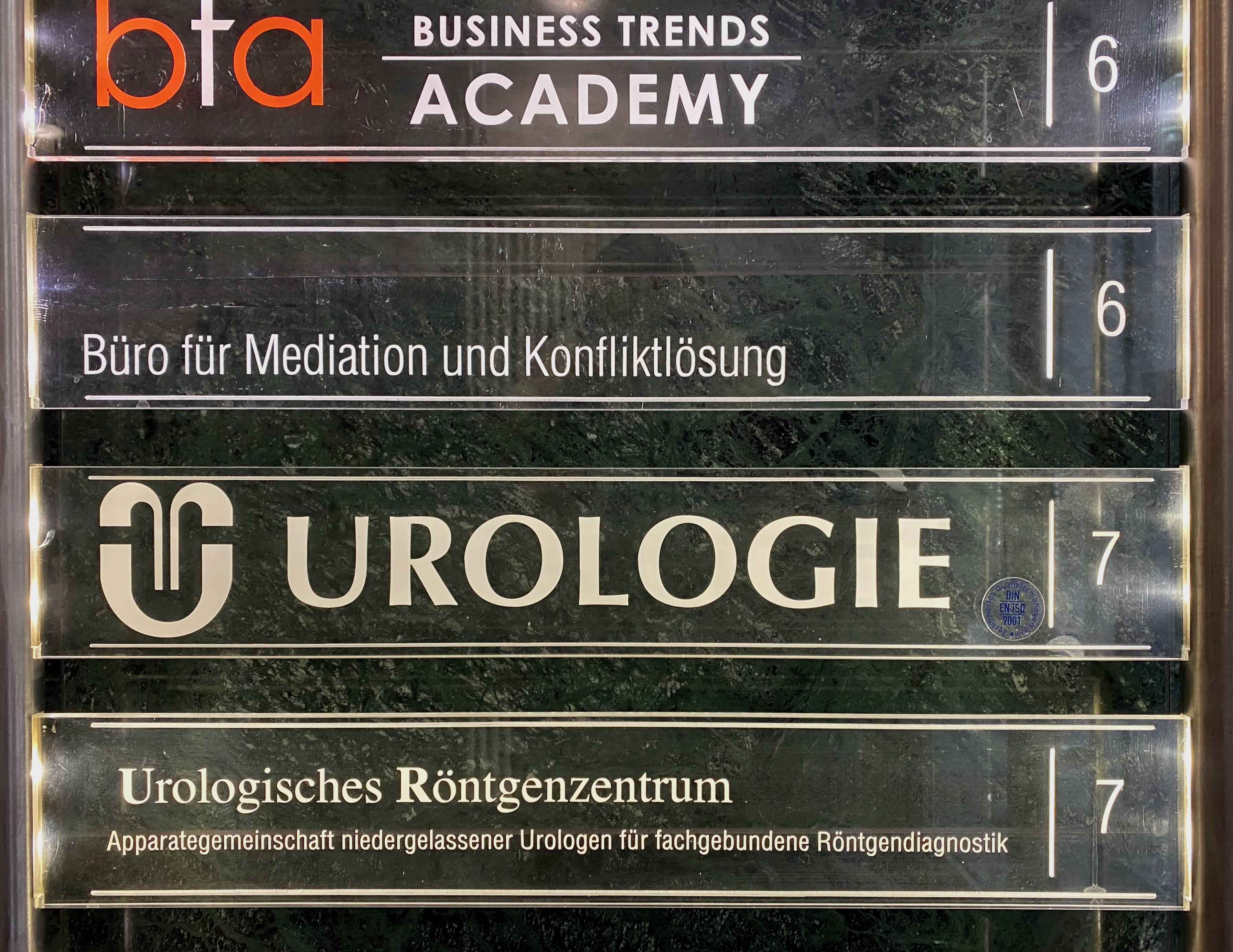 urologische-beratung-per-email-und-telefonisch.jpeg