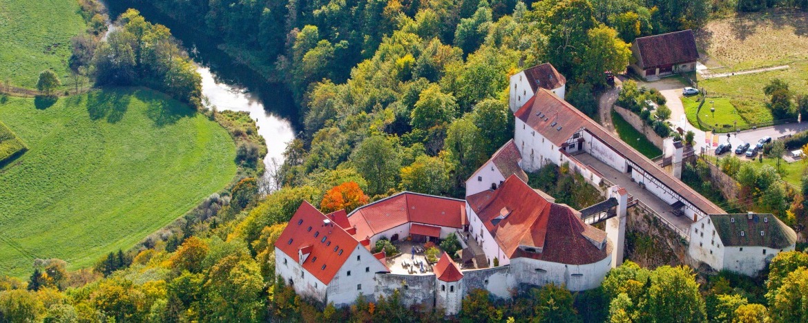 die-wunderschoene-gemeinde-leibertingen-sucht-arzt-aerztin.jpeg