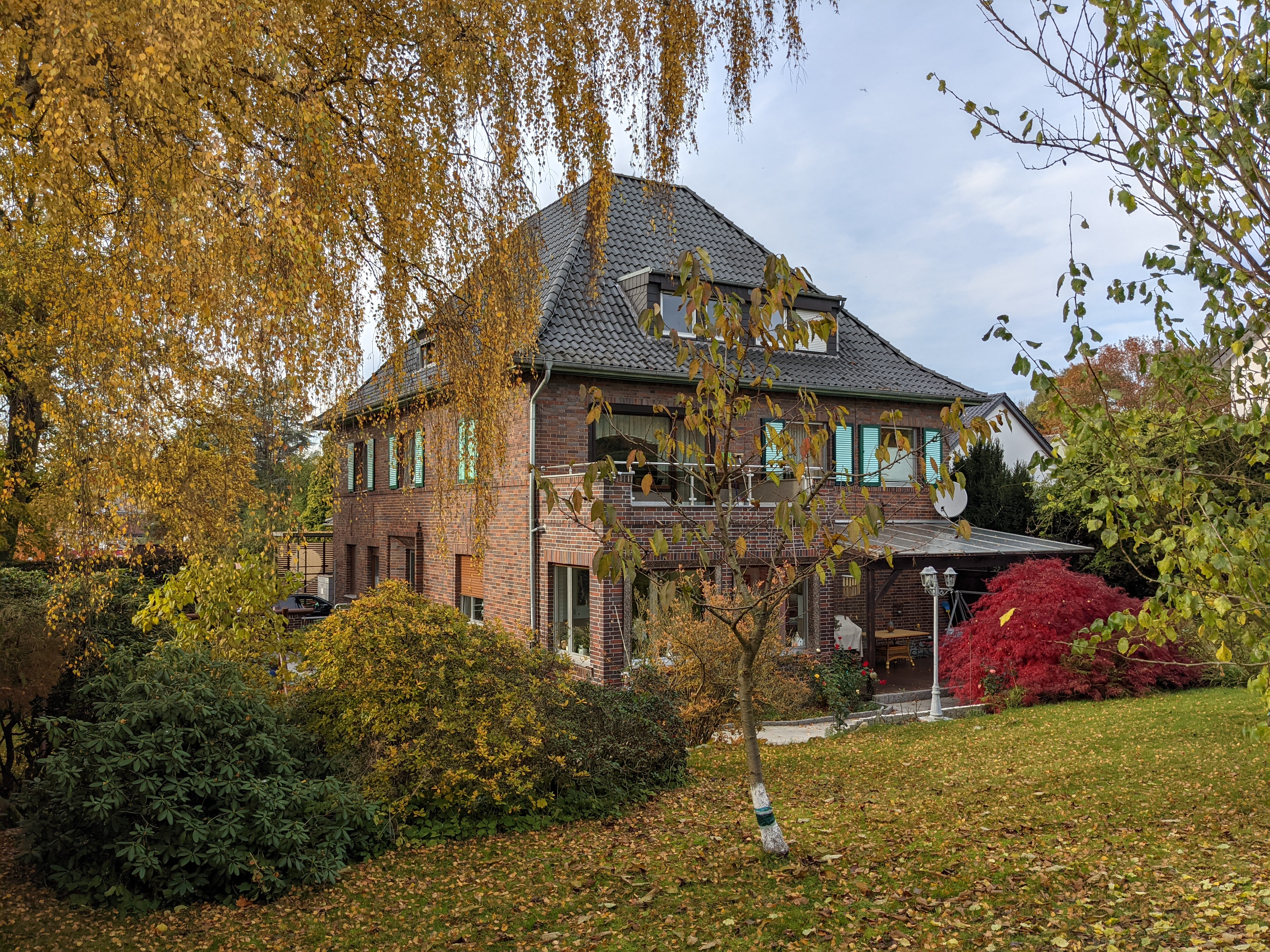 hausarztpraxis-in-lippe-mit-sanierter-villa-sucht-nachfolgerin-allgemeinmedizin-schmerztherapie-doerentrup.jpg