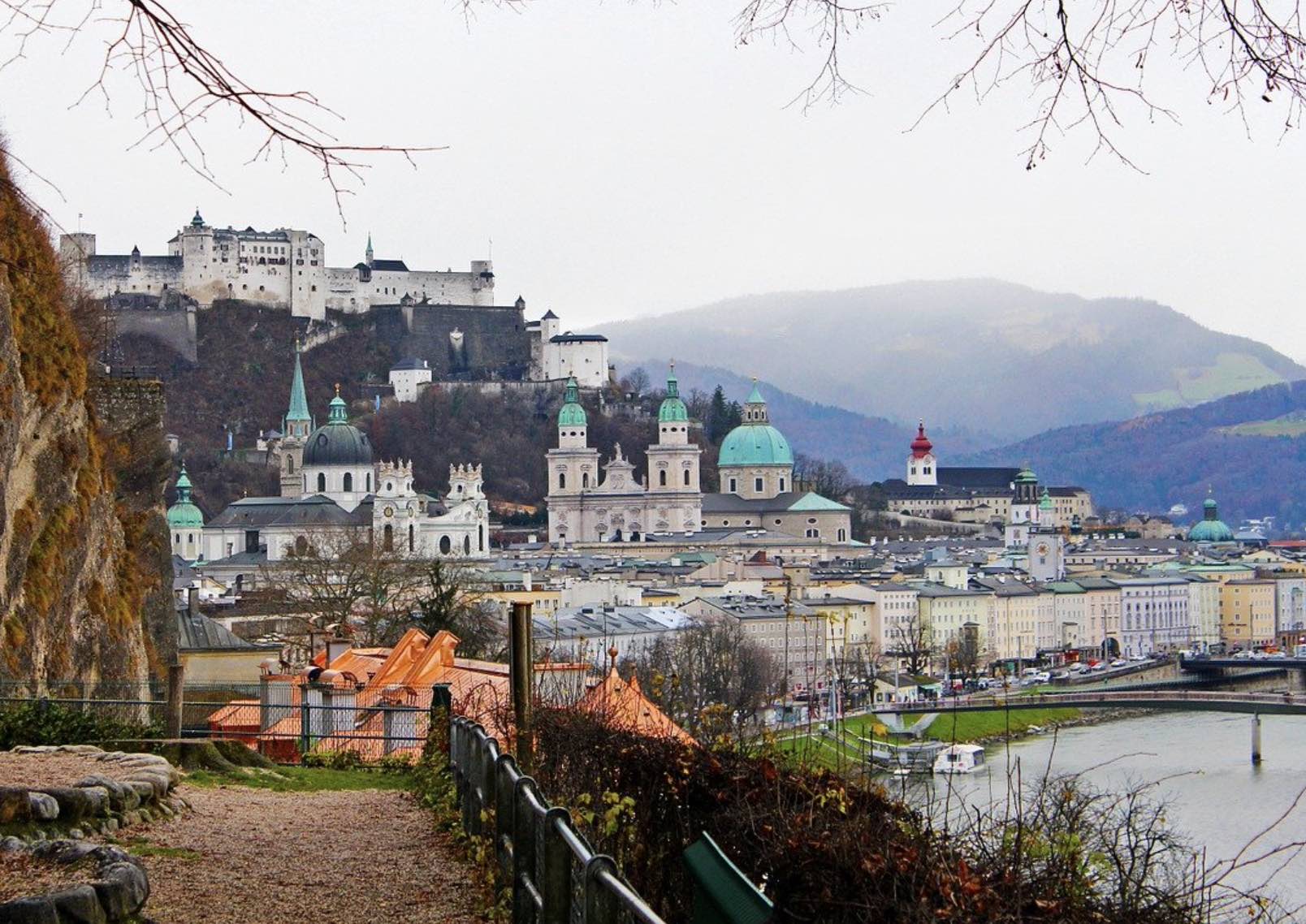 klassische-hausarztpraxis-vor-den-toren-salzburgs-zu-verkaufen.jpg