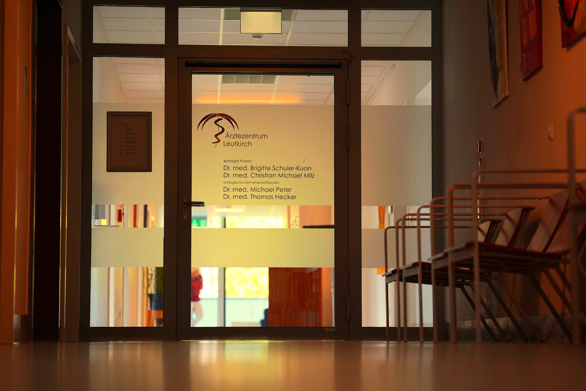 moderne-hausarztpraxis-in-praxisgemeinschaft-sucht-nachfolger.jpeg