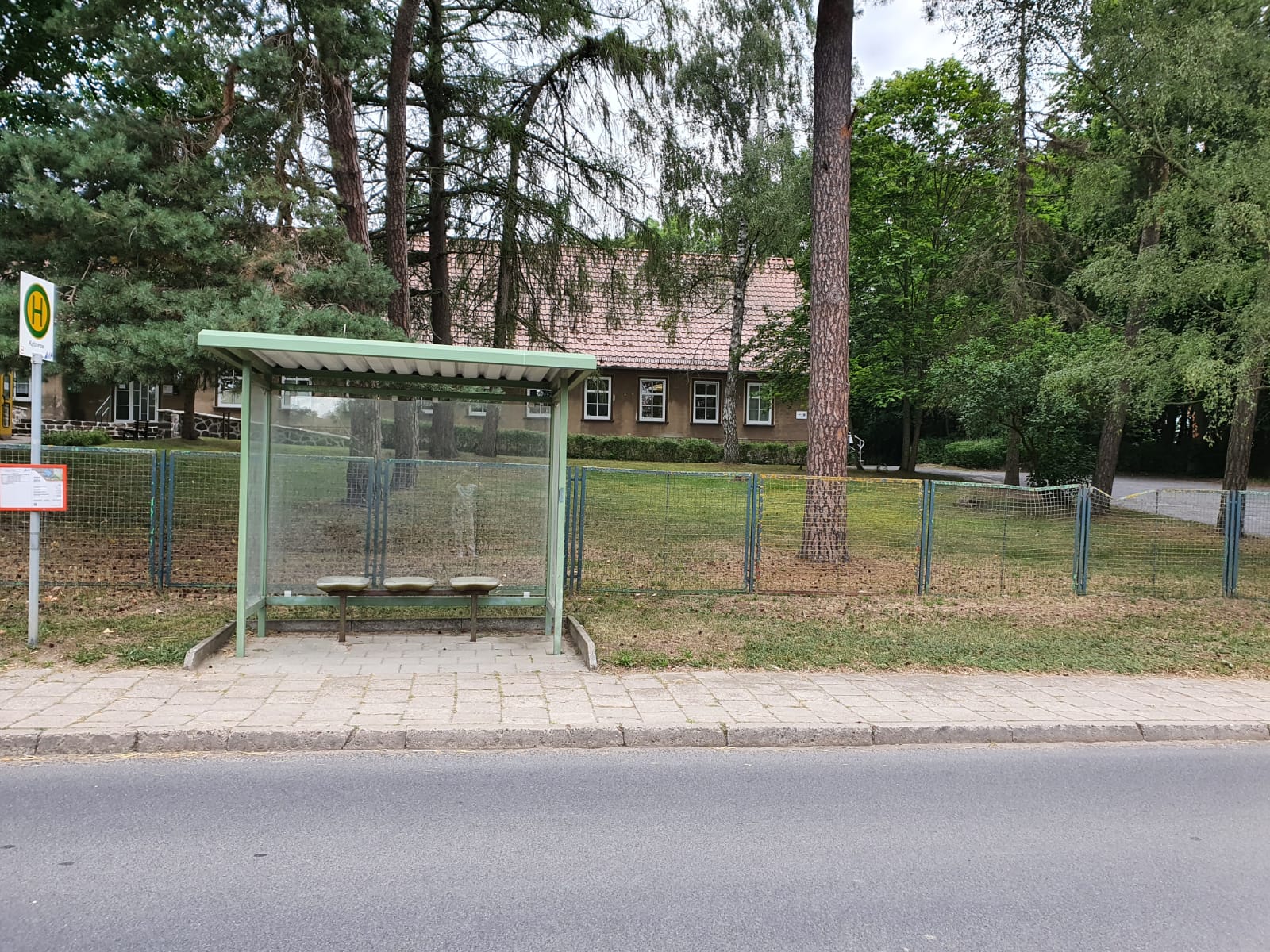 praxis-nachfolger-in-fuer-praxis-im-gruenen-gesucht-langjaehrige-gut-eingefuehrte-kinder-haus-und-landarztpraxis-aerztliches-qualitaetsmanagement.jpg