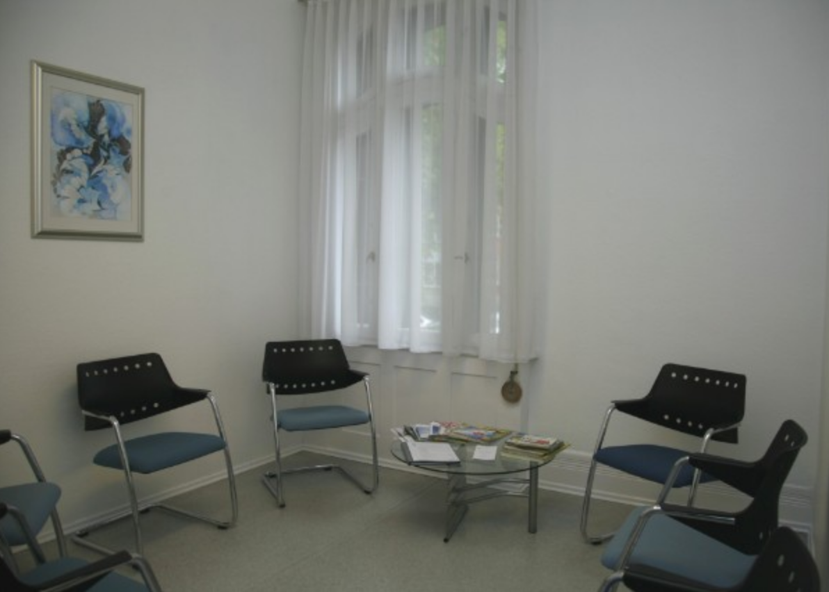 schoene-fast-vollausgestattete-praxisraeume-in-konstanz-allgemeinchirurgie-neurochirurgie-plastische-und-aesthetische-chirurgie-thoraxchirurgie-unfallchirurgie-und-orthopaedie.png