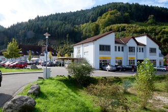 Der Gebäudekomplex in Weisenbach