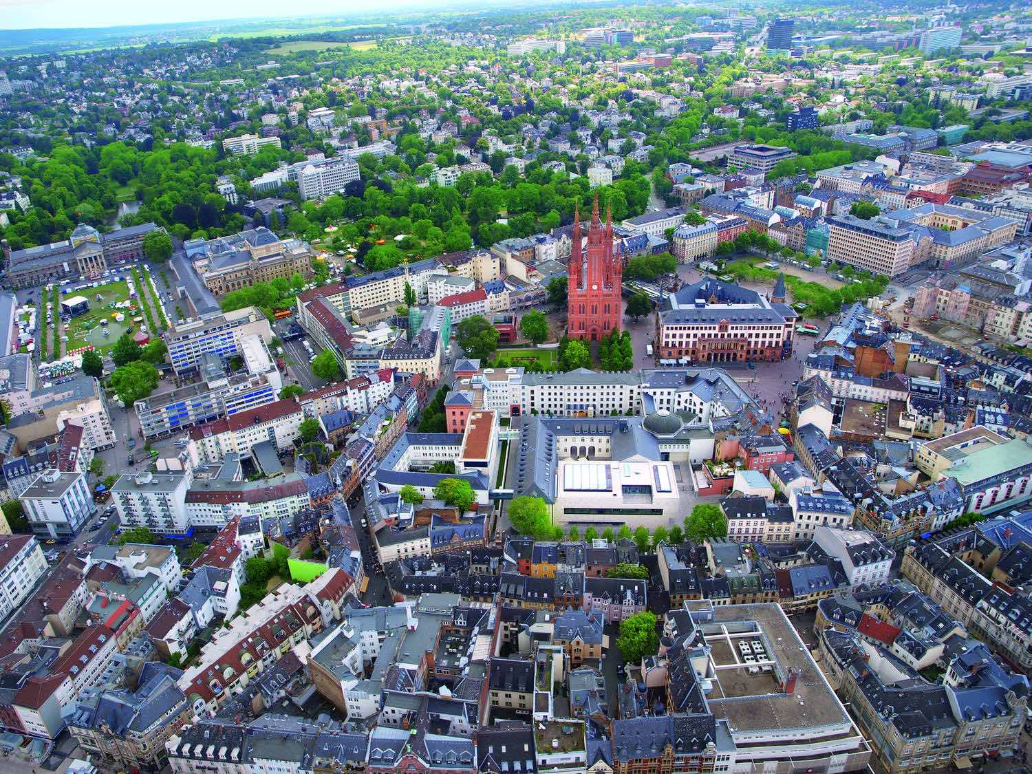 facharzt-allgemeinmedizin-sucht-praxisuebernahme-oder-kooperation-in-wiesbaden-und-umgebung-in-mainz-oder-frankfurt.jpg