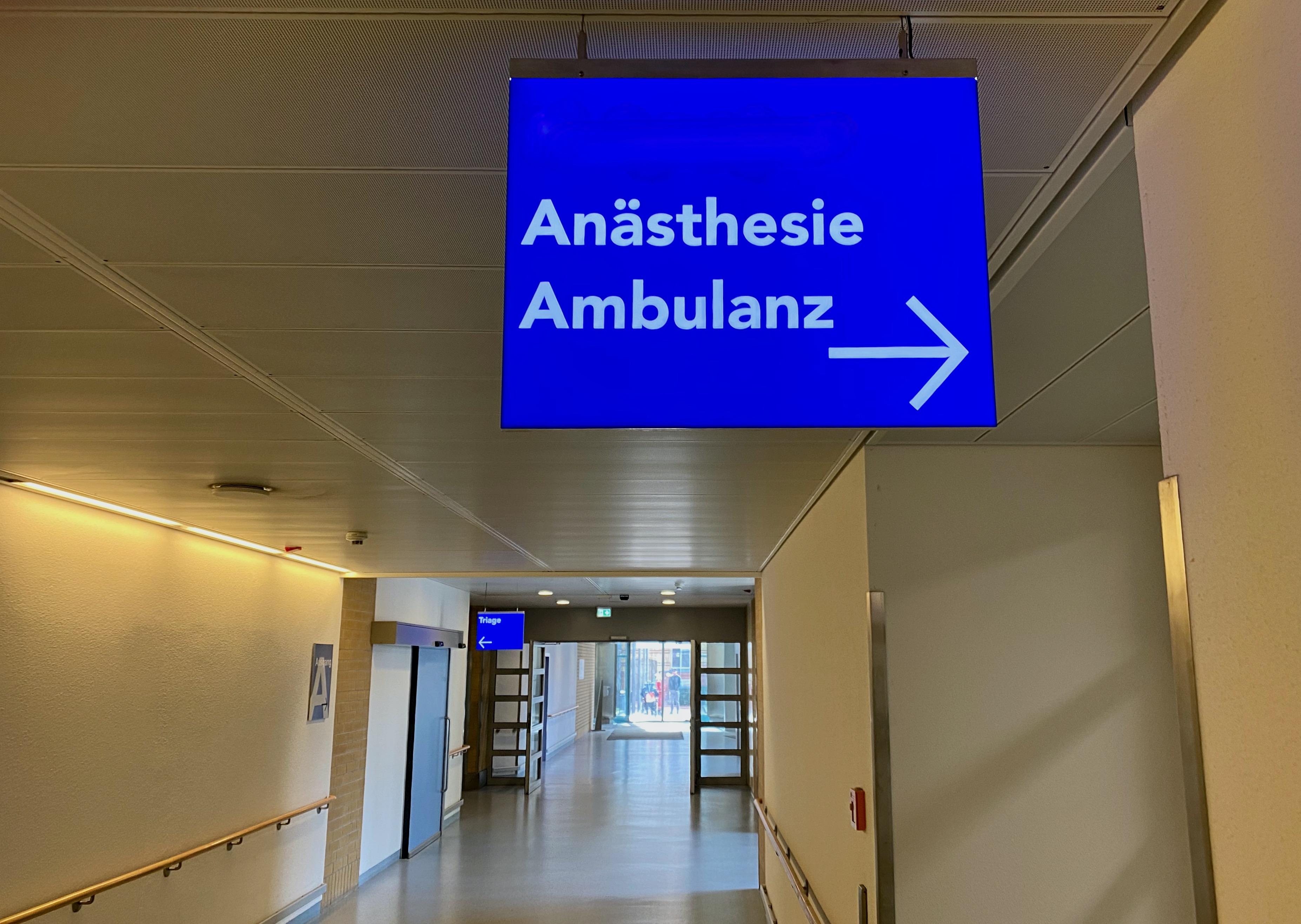 facharzt-in-m-w-d-fuer-anaesthesiologie-und-intensivmedizin-universitaetsklinikum-wien.jpeg