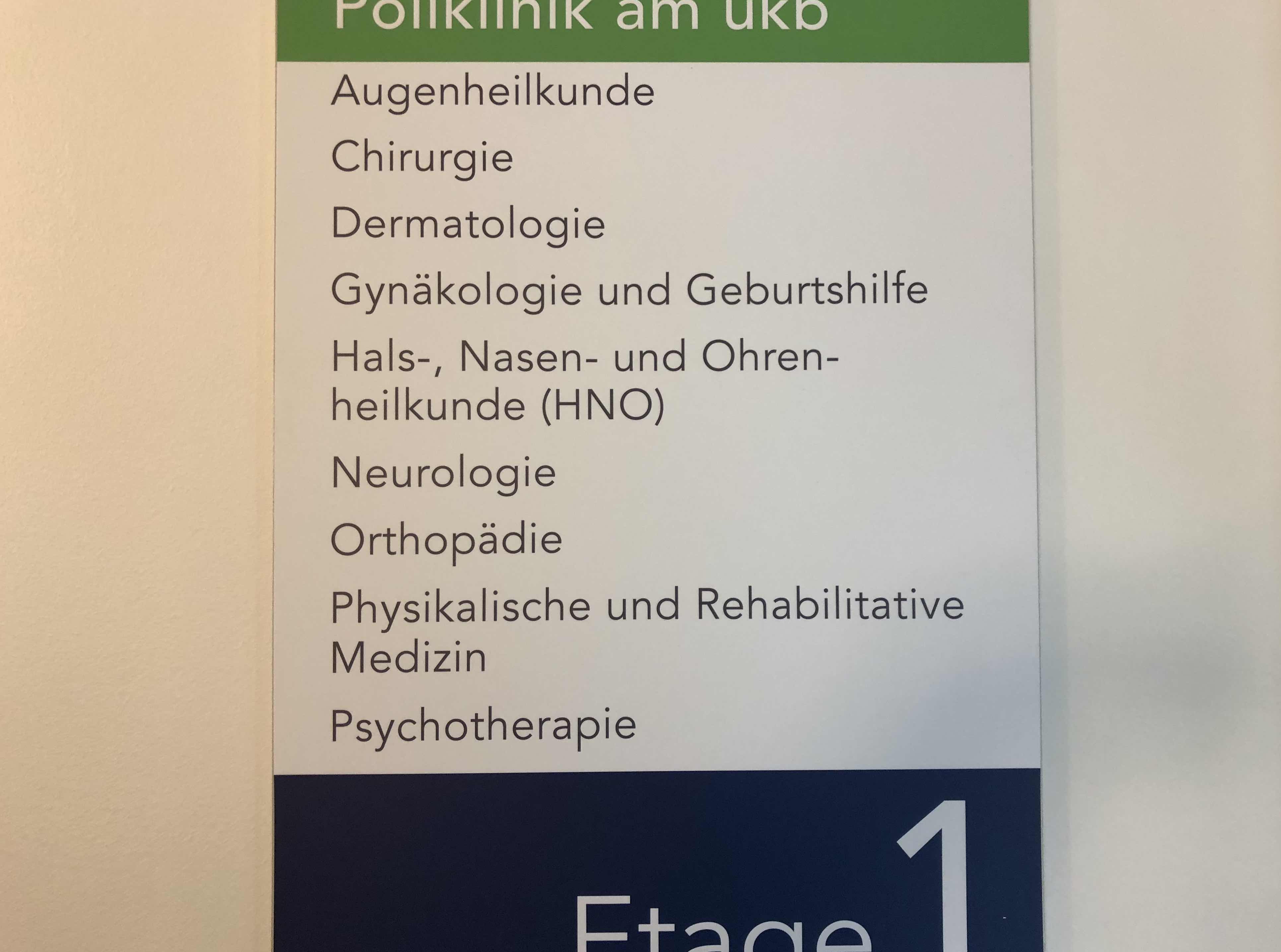 assistenzaerztin-zur-weiterbildung-fuer-den-bereich-allgemeimedizin-dermatologie-und-venerologie.jpg